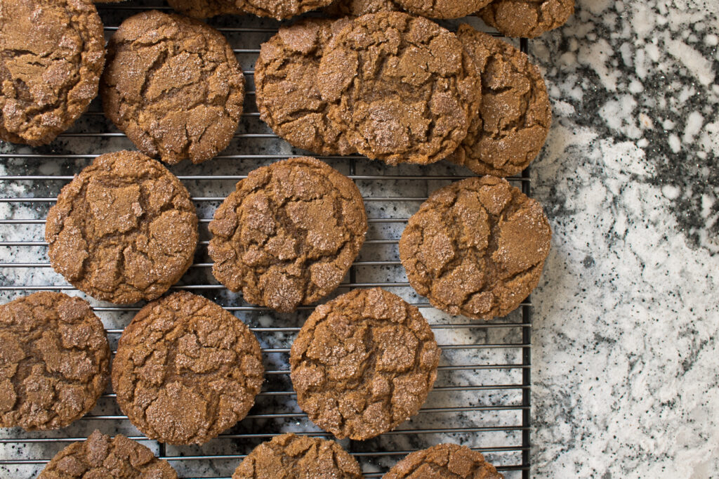 Gingerdoodle cookies on cooling rack.